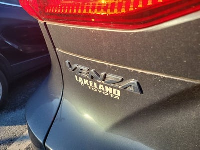 2023 Toyota Venza LE