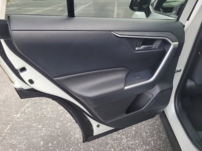 2022 Toyota RAV4 HYBRID Hybrid SE