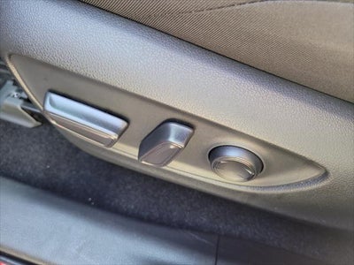 2025 Toyota RAV4 Plug-in Hybrid SE