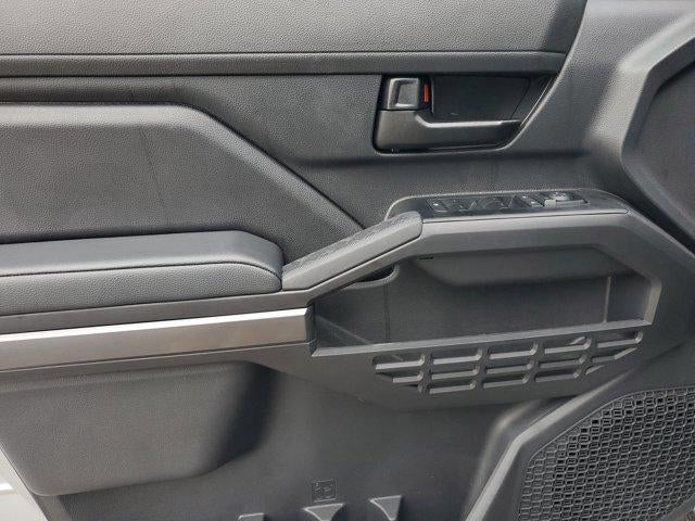 2025 Toyota Tacoma 4WD SR5