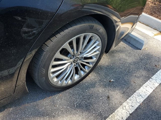 2022 Toyota Avalon Hybrid Limited