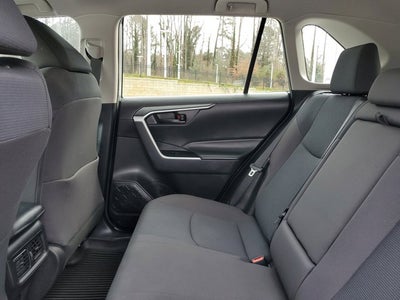 2022 Toyota RAV4 Hybrid LE