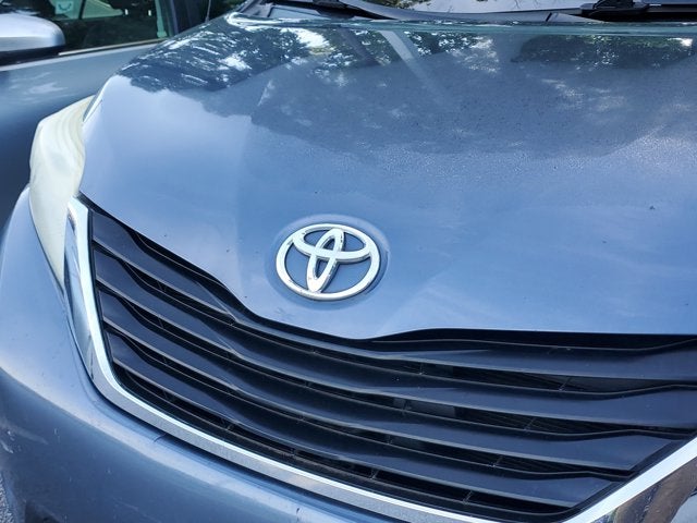 2014 Toyota Sienna LE AAS