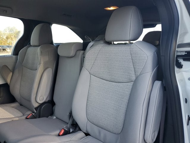 2025 Toyota Sienna LE