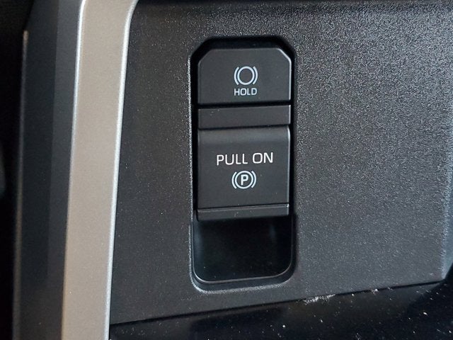 2022 Toyota Tundra 2WD SR5