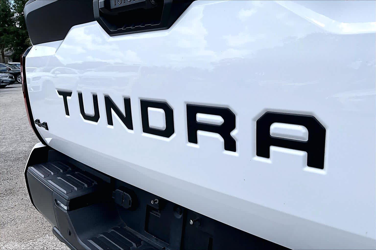 2024 Toyota Tundra 4WD SR5