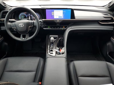 2025 Toyota Crown Signia Limited