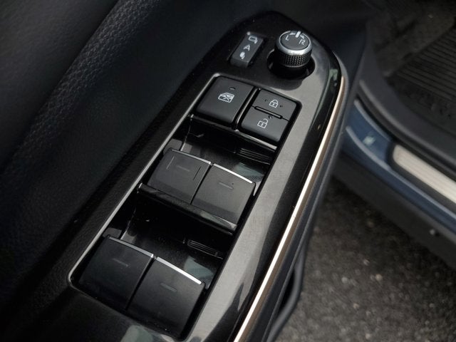 2025 Toyota Crown Signia Limited