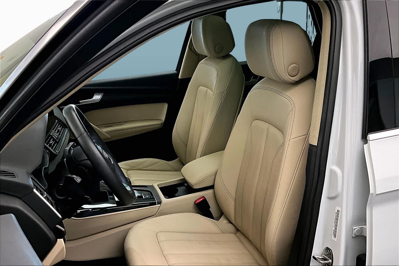 2023 Audi Q5 Premium Plus