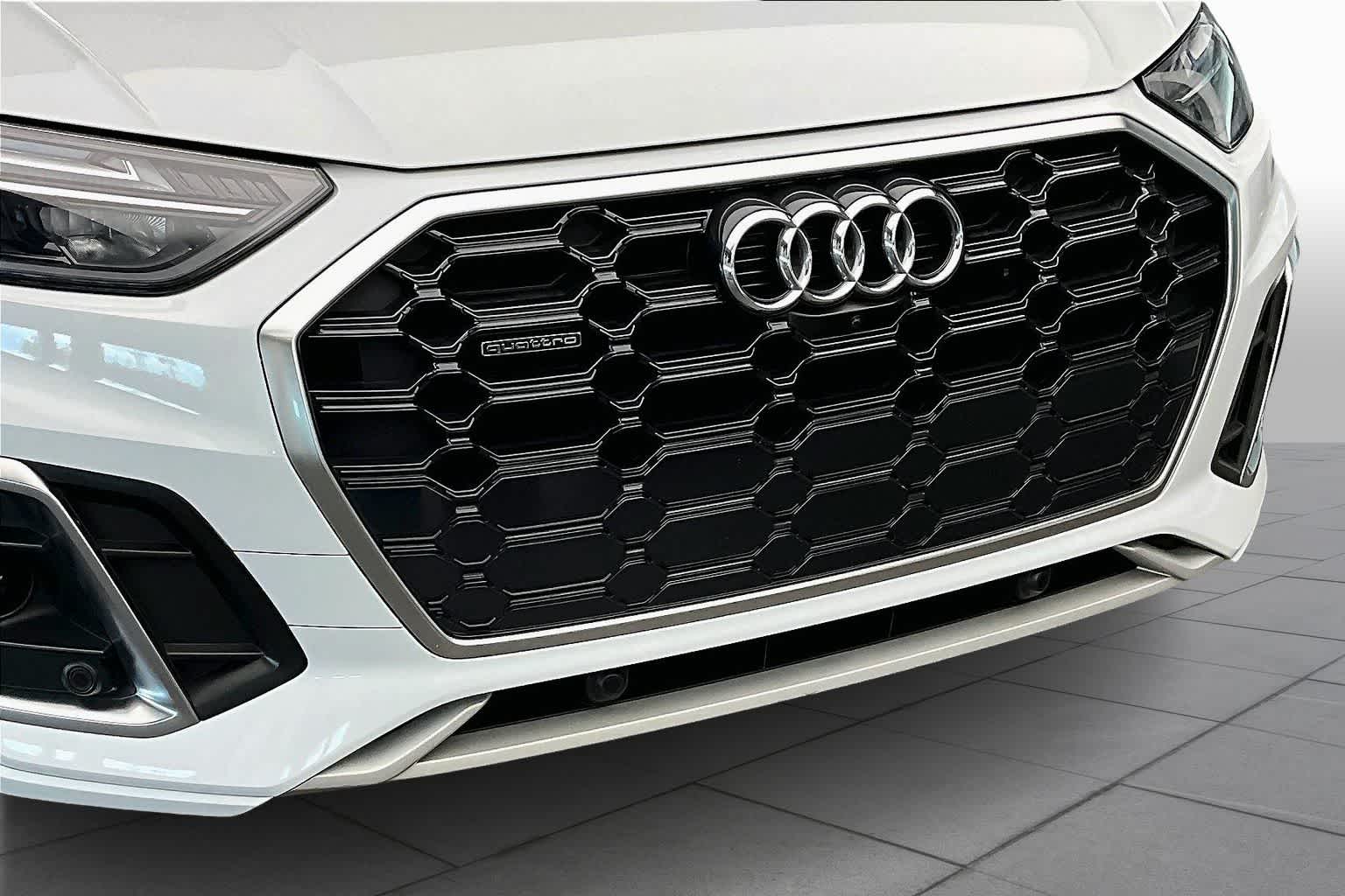 2023 Audi Q5 S line Premium Plus