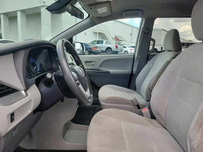 2020 Toyota Sienna L