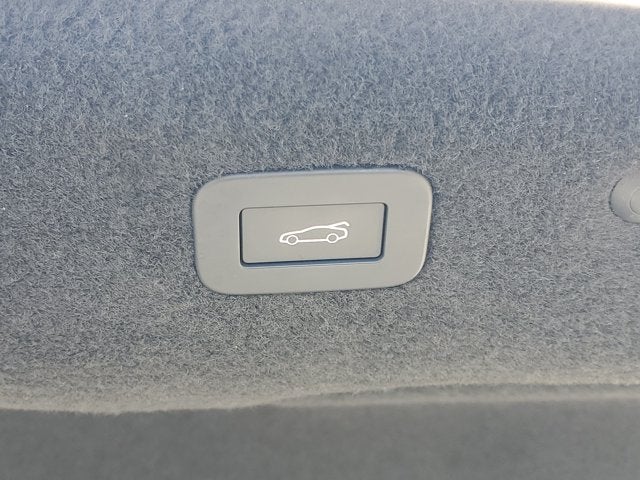 2024 Jaguar XF R-Dynamic SE