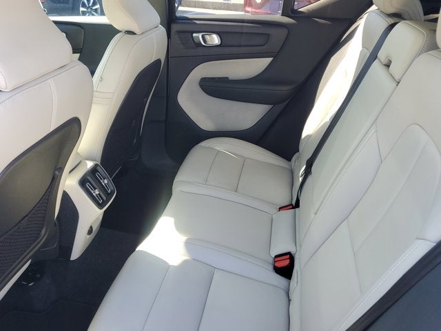 2019 Volvo XC40 Momentum