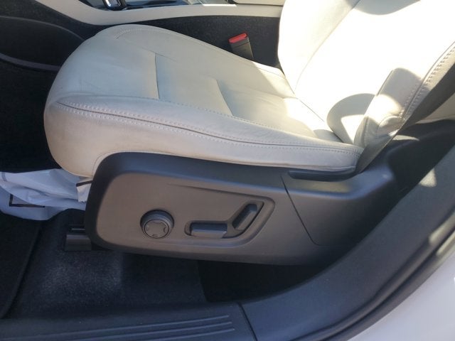 2019 Volvo XC40 Momentum