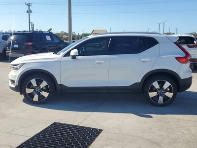 2019 Volvo XC40 Momentum