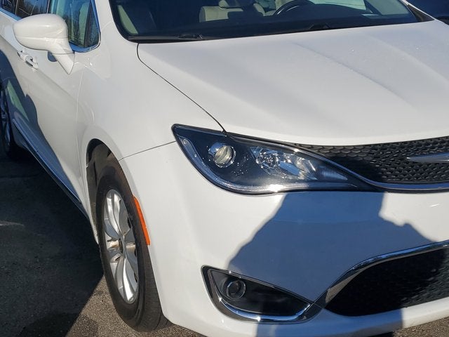 Used 2019 Chrysler Pacifica Touring L with VIN 2C4RC1BG3KR548033 for sale in Morrow, GA