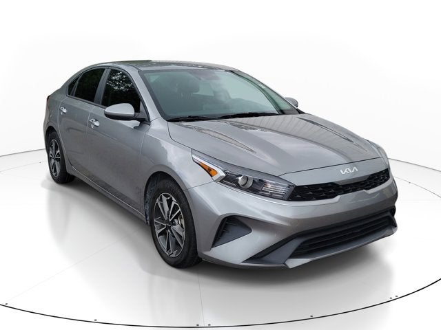 2023 Kia Forte LXS AT's photo