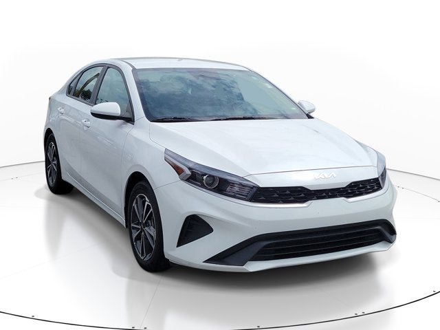 2023 Kia Forte LXS AT's photo