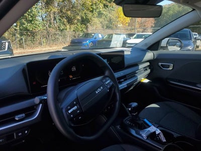 2025 Kia K4 LXS