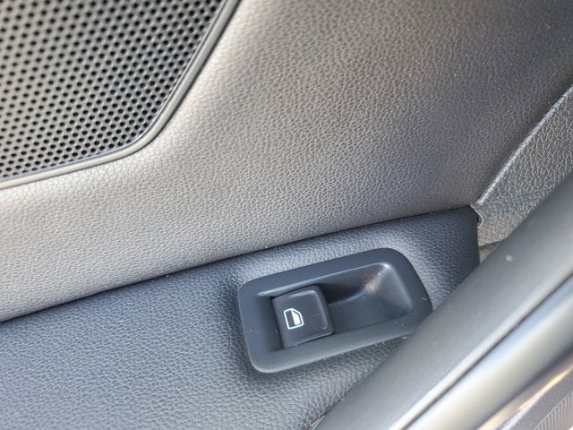 2015 Volkswagen Golf TSI S 4-Door