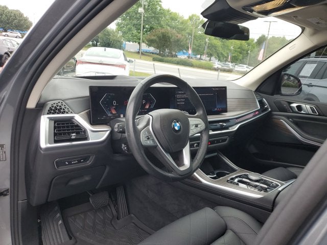 2025 BMW X7 xDrive40i