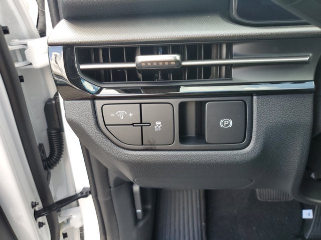 2027 Kia Sportage LX