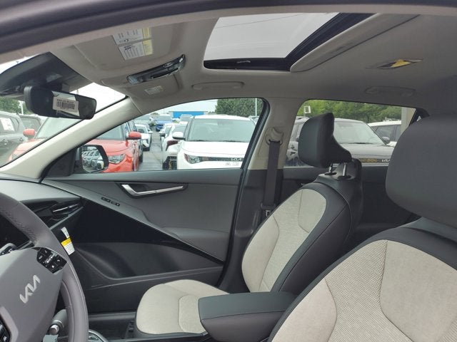 2025 Kia Niro SX Touring