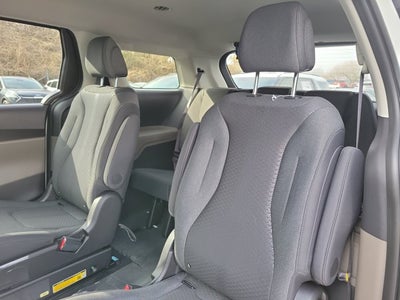 2026 Kia Carnival LX