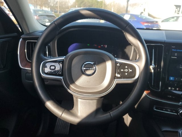 2023 Volvo XC60 Ultimate Bright Theme
