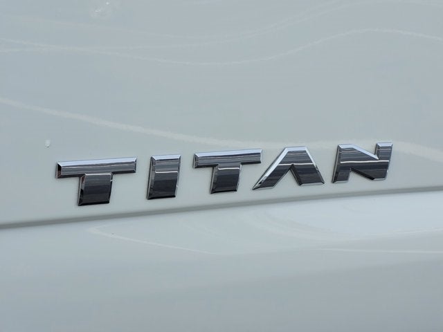 2023 Nissan Titan SV