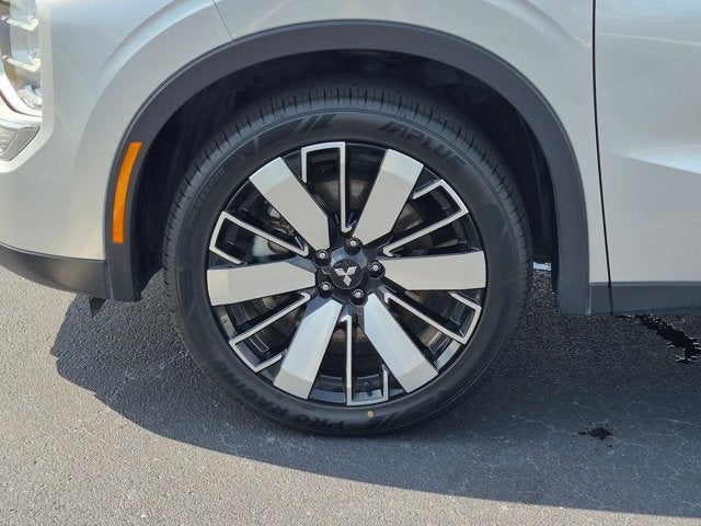 2025 Mitsubishi Outlander Trail Edition