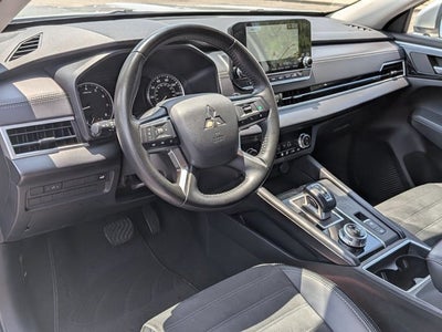 2024 Mitsubishi Outlander SE Black Edition