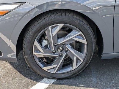 2025 Hyundai Elantra Hybrid Limited
