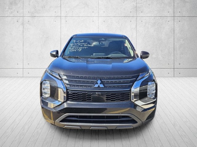 2022 Mitsubishi Outlander ES