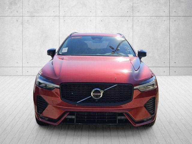 2023 Volvo XC60 Plus Dark Theme