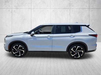 2022 Mitsubishi Outlander SE
