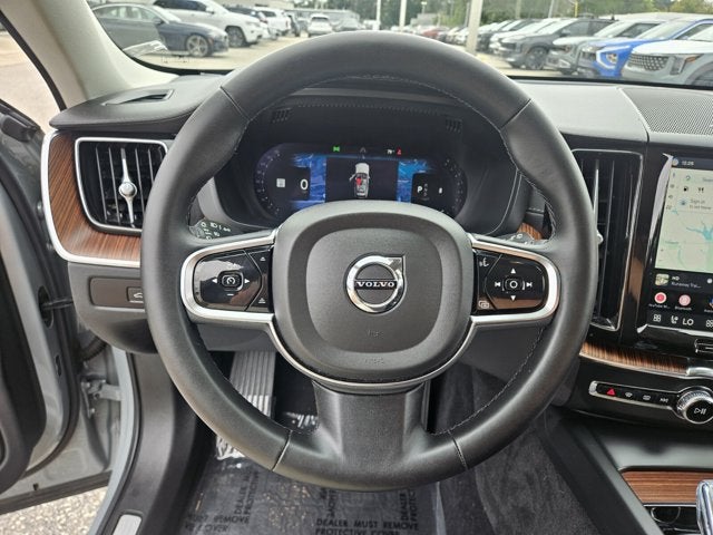 2024 Volvo XC60 Ultimate Dark Theme
