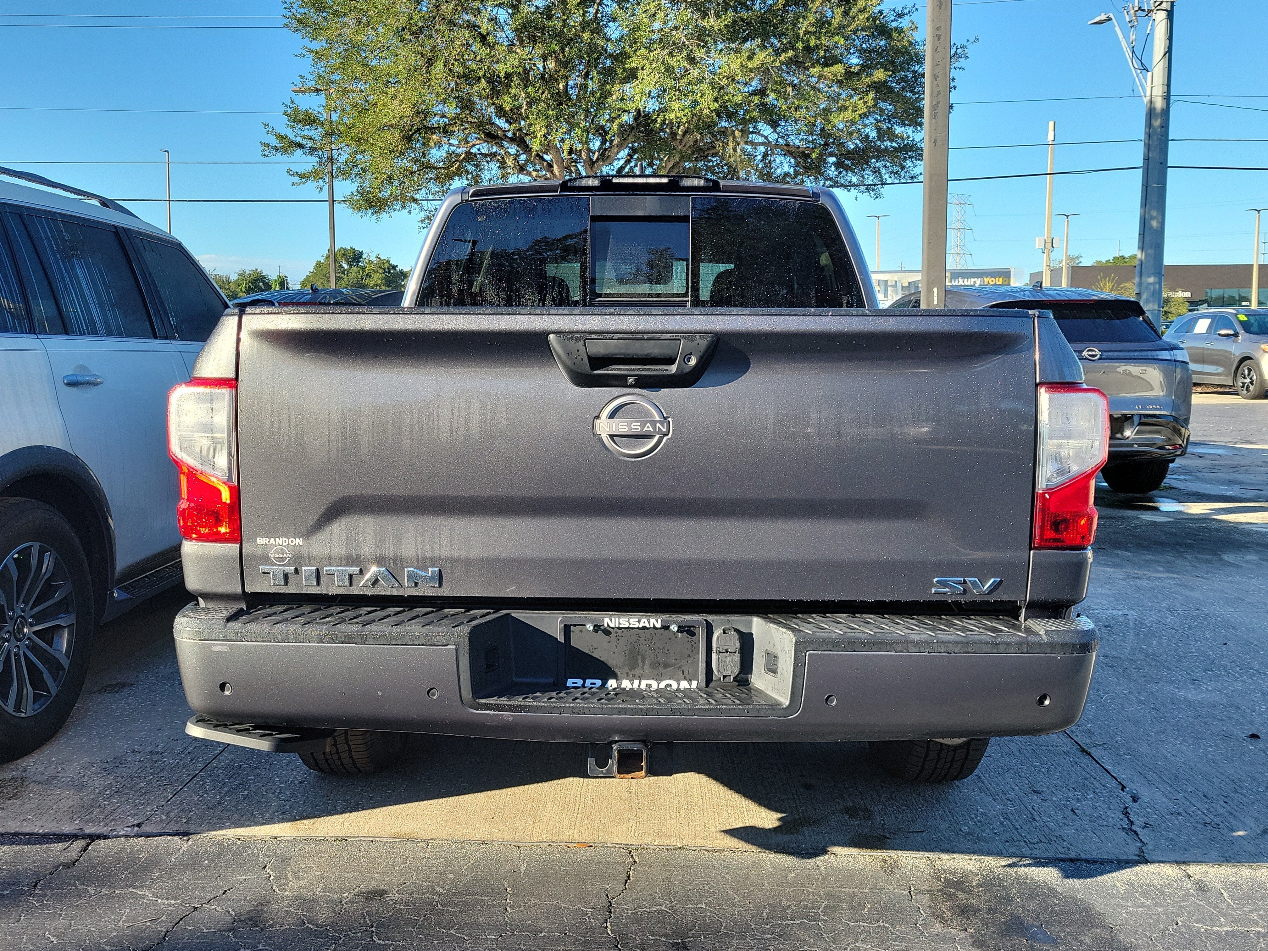 2023 Nissan Titan SV