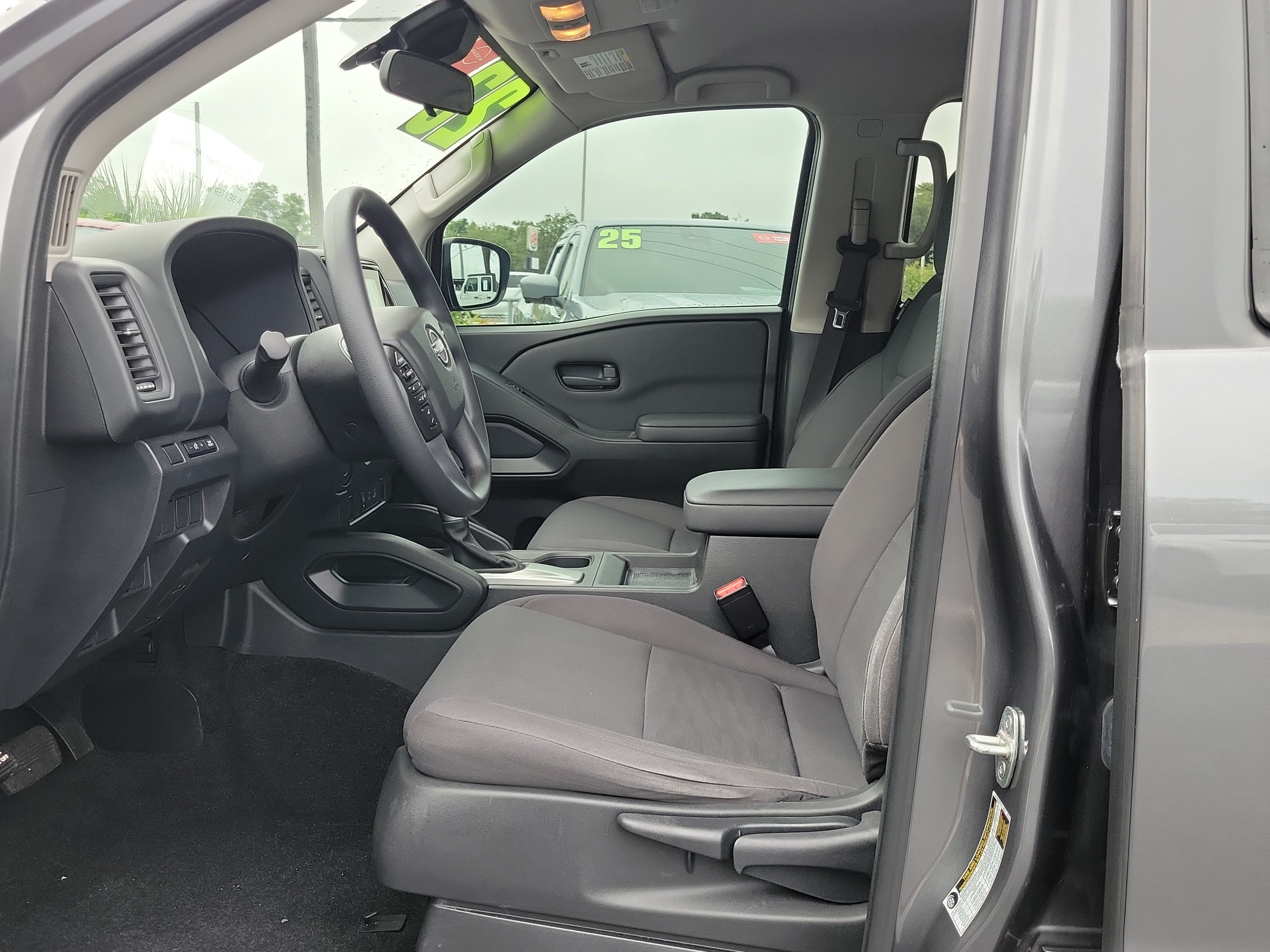 2023 Nissan Frontier S