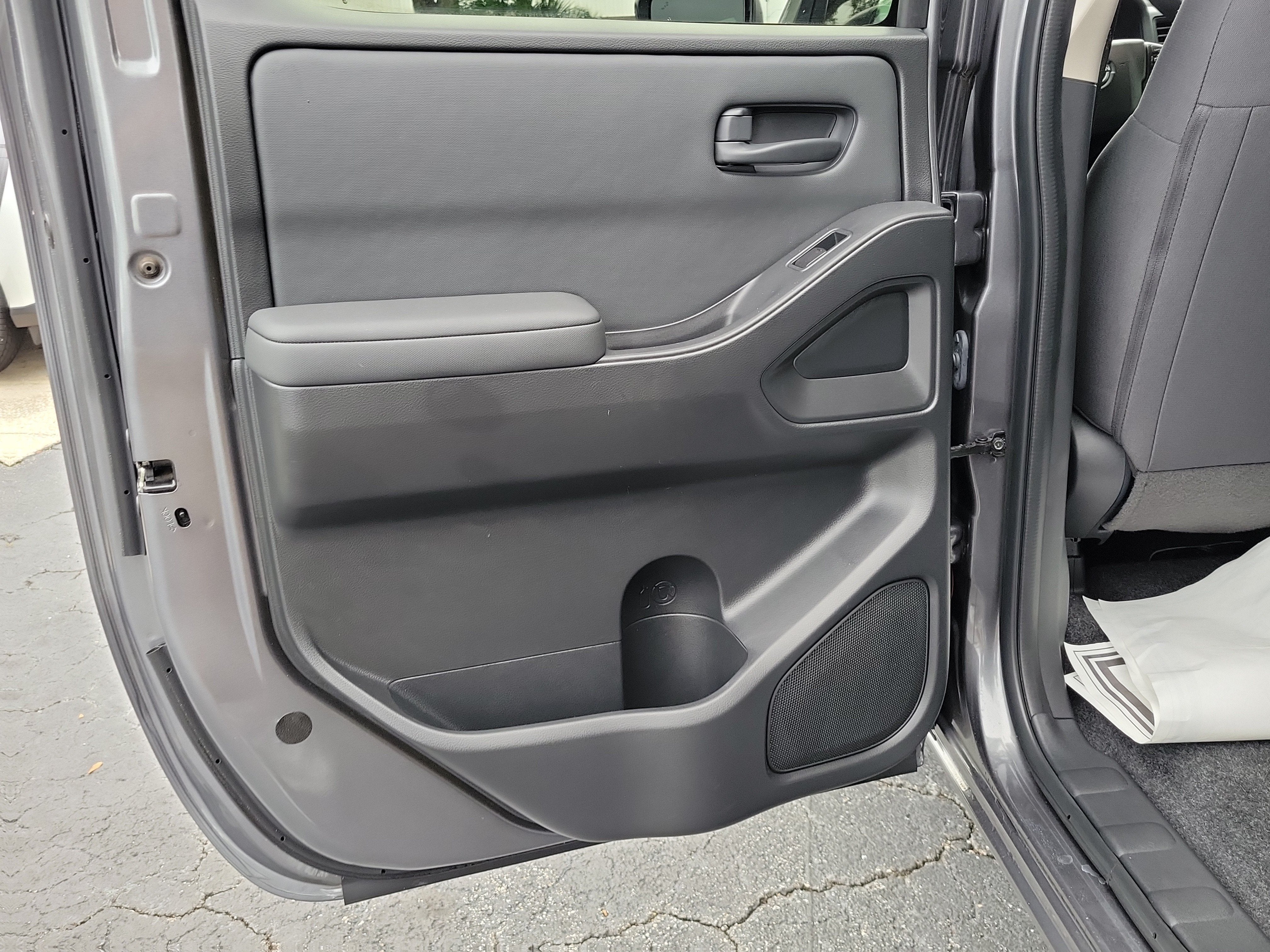 2023 Nissan Frontier S