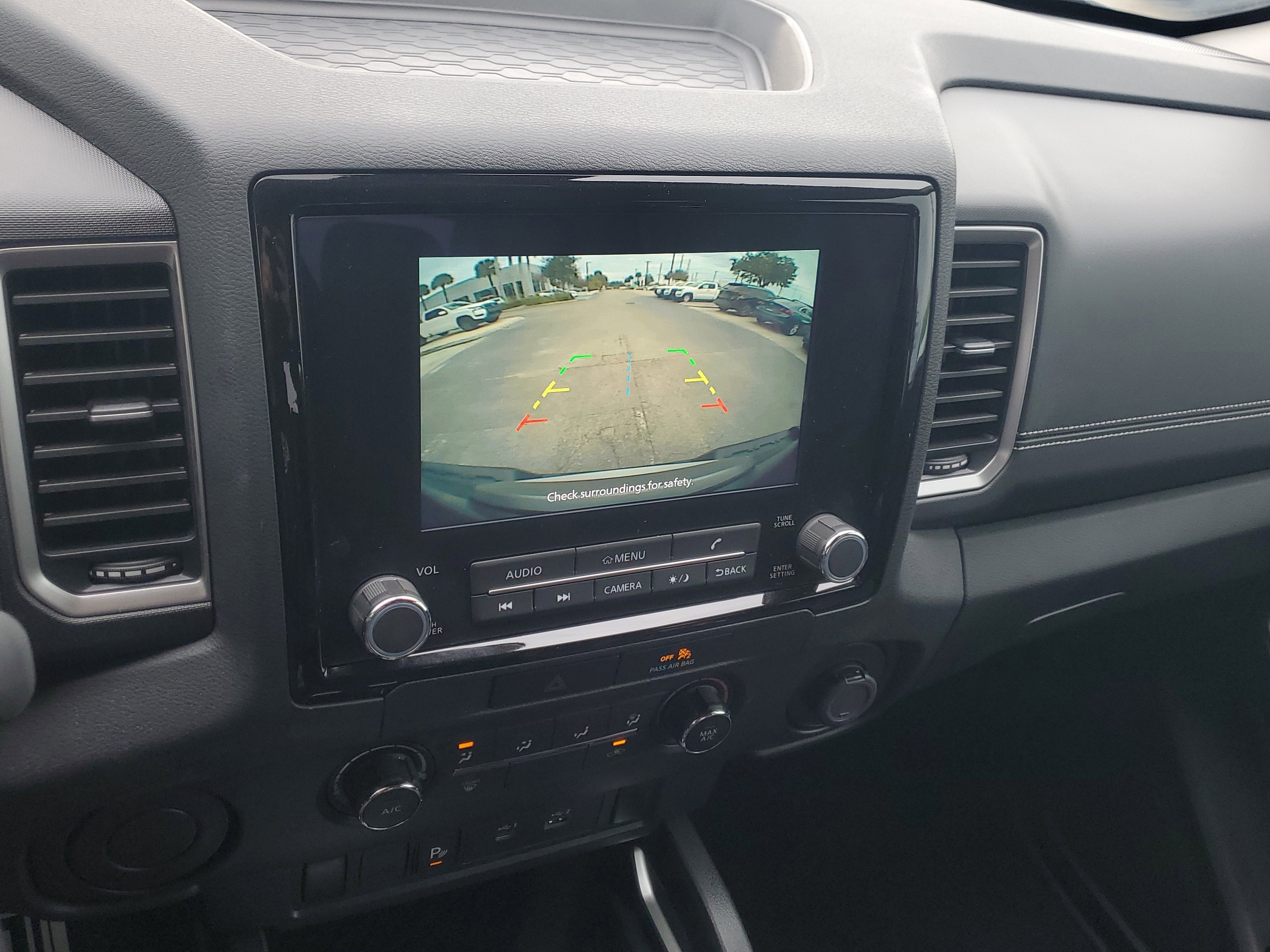 2023 Nissan Frontier SV