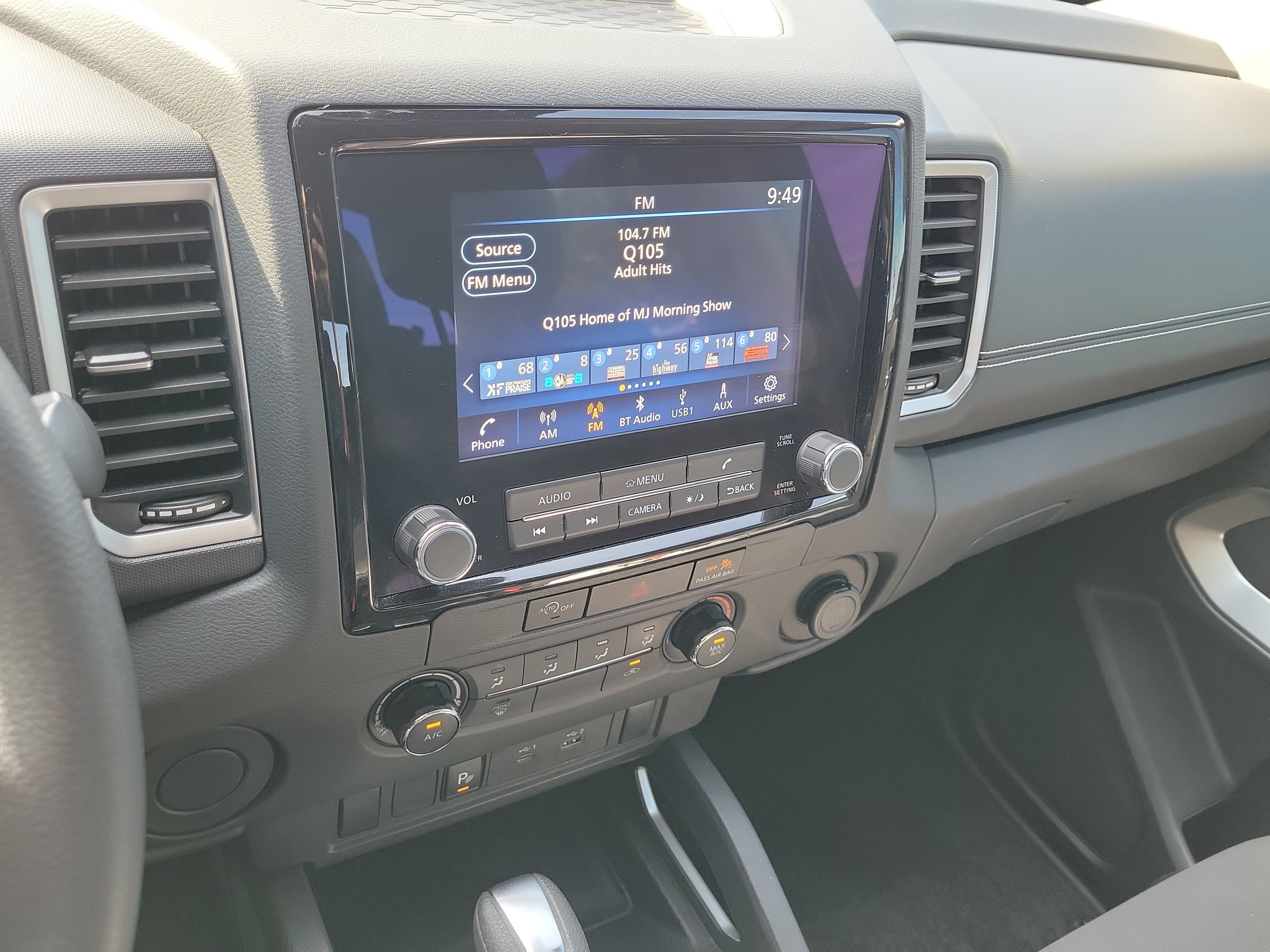 2024 Nissan Frontier SV
