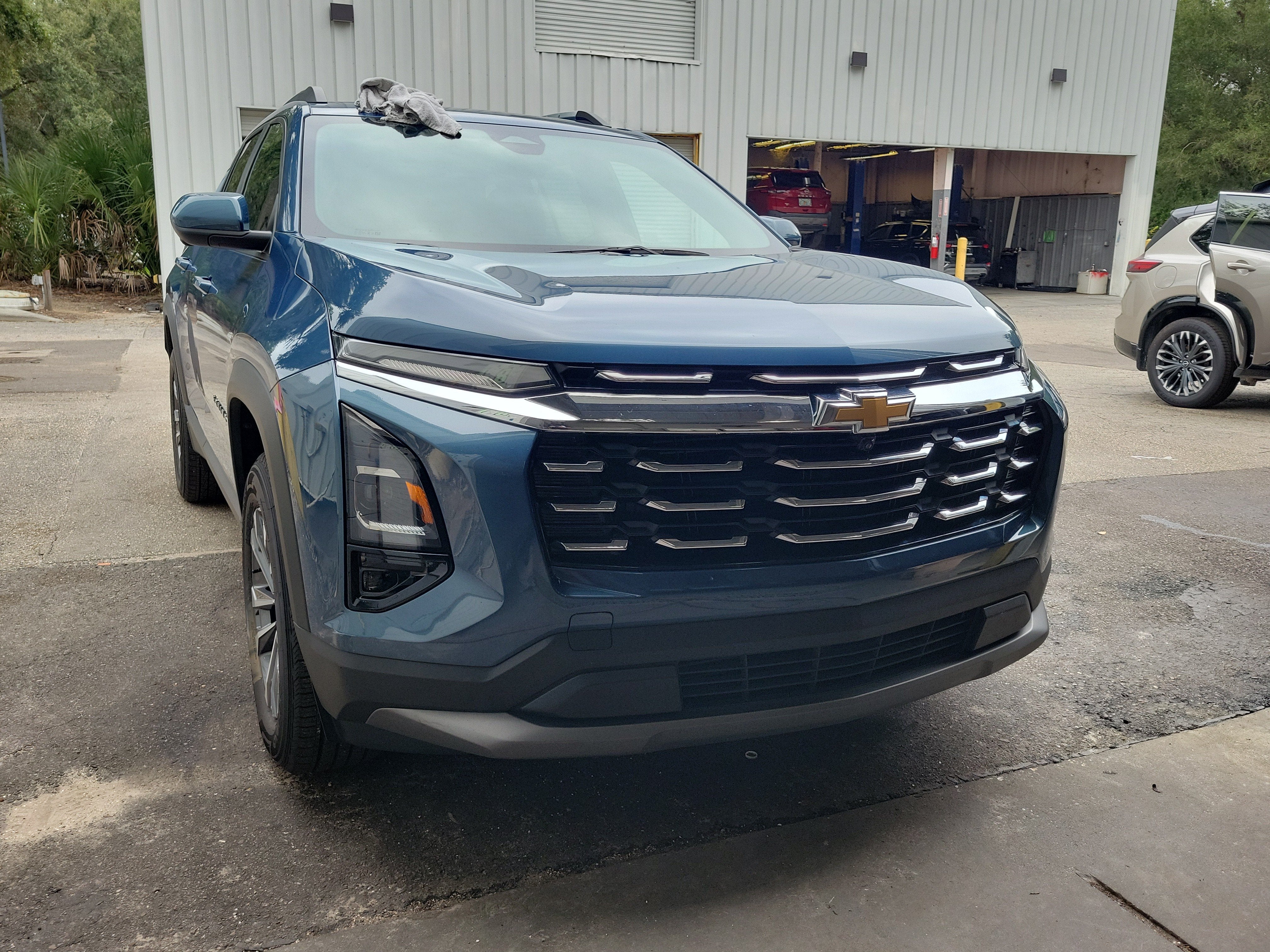 2025 Chevrolet Equinox FWD LT