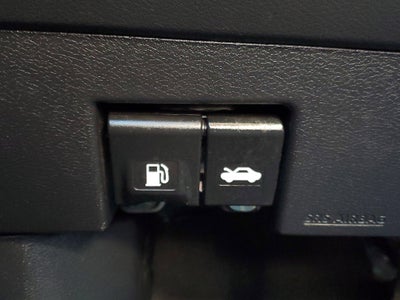 2023 Nissan Versa SR