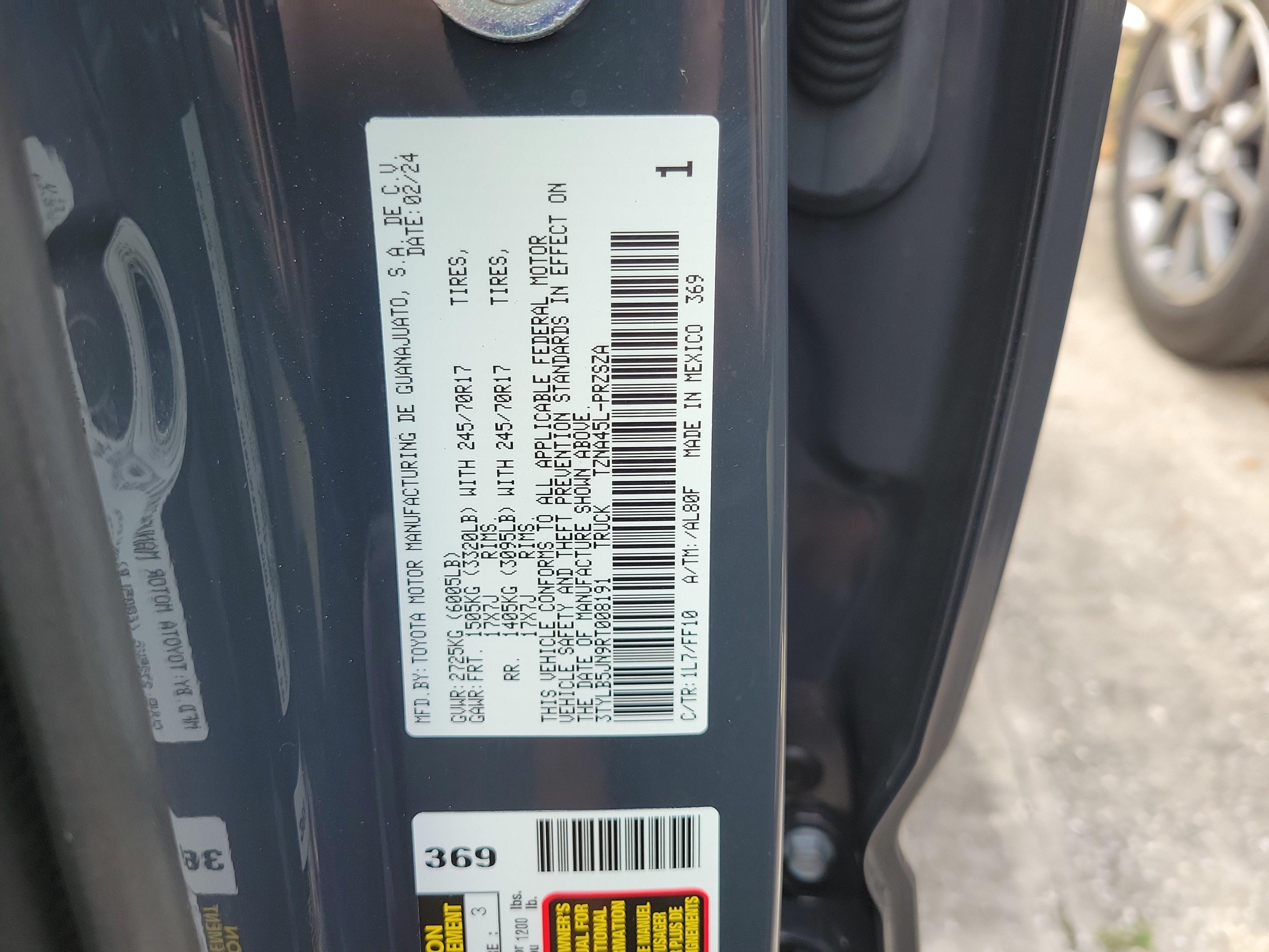 2024 Toyota Tacoma 4WD SR5
