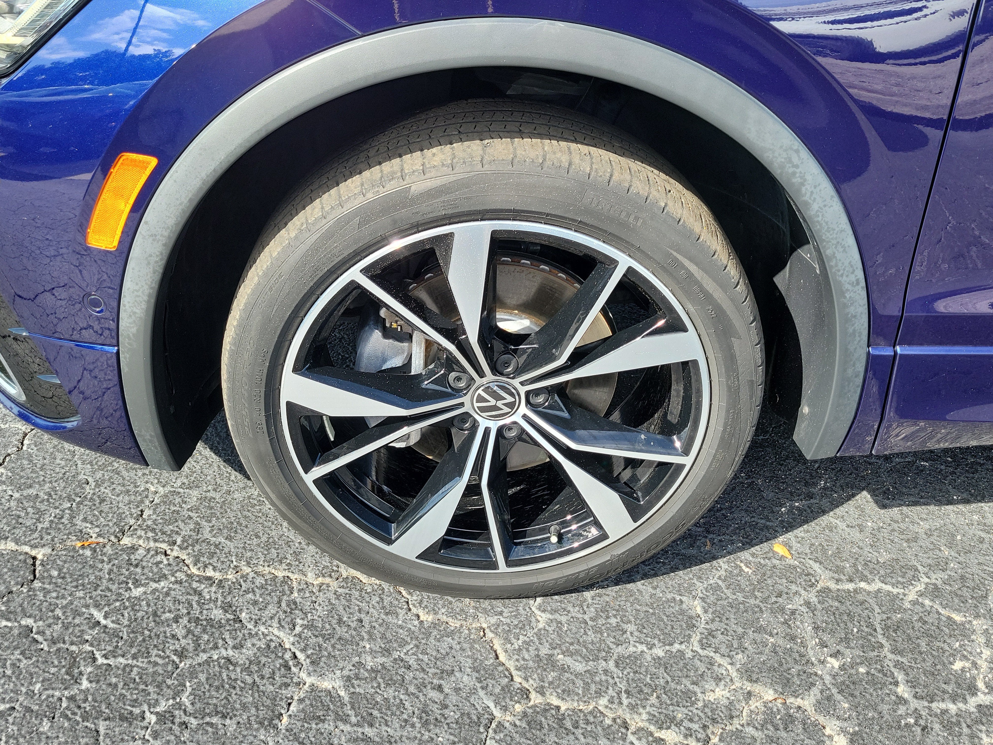 2022 Volkswagen Tiguan SEL R-Line