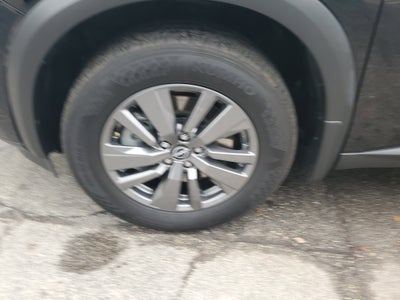 2025 Nissan Pathfinder S