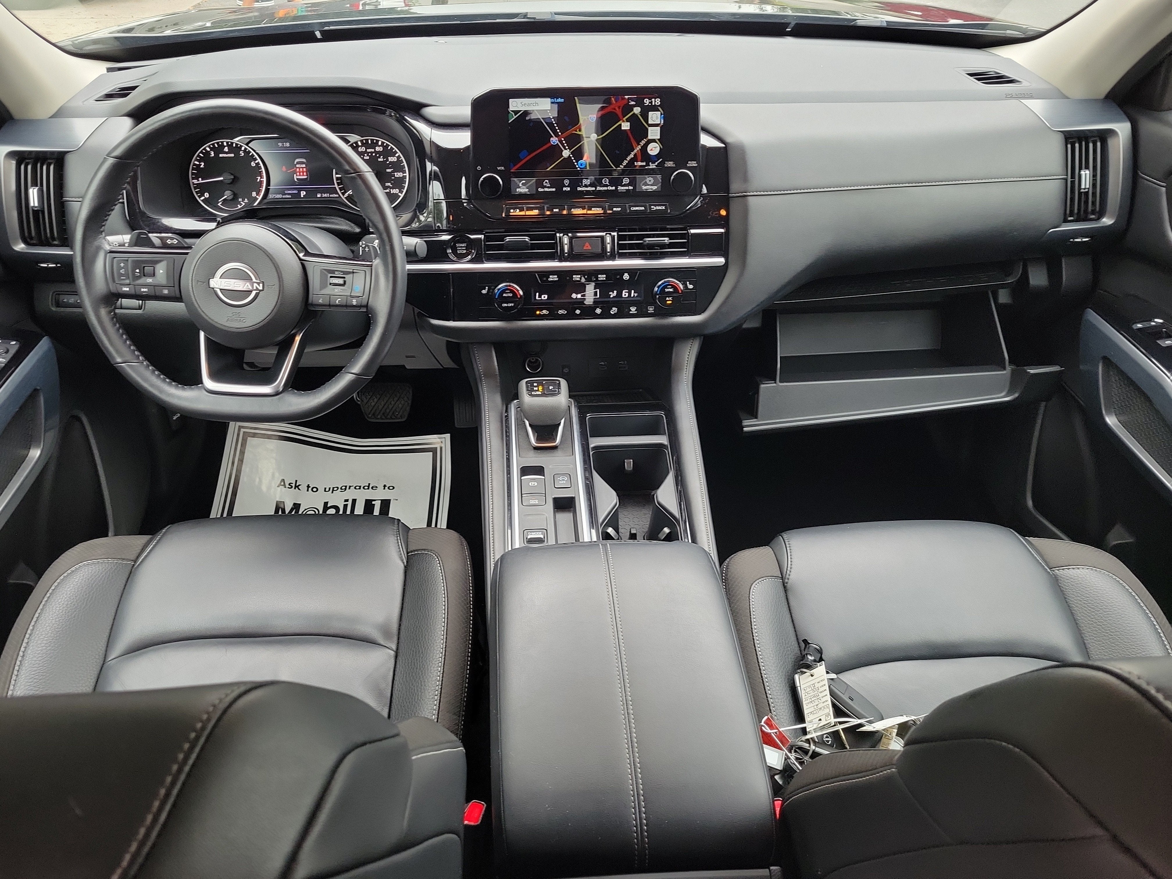 2025 Nissan Pathfinder SL