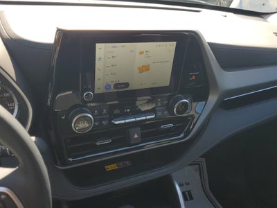 2026 Toyota Highlander XLE