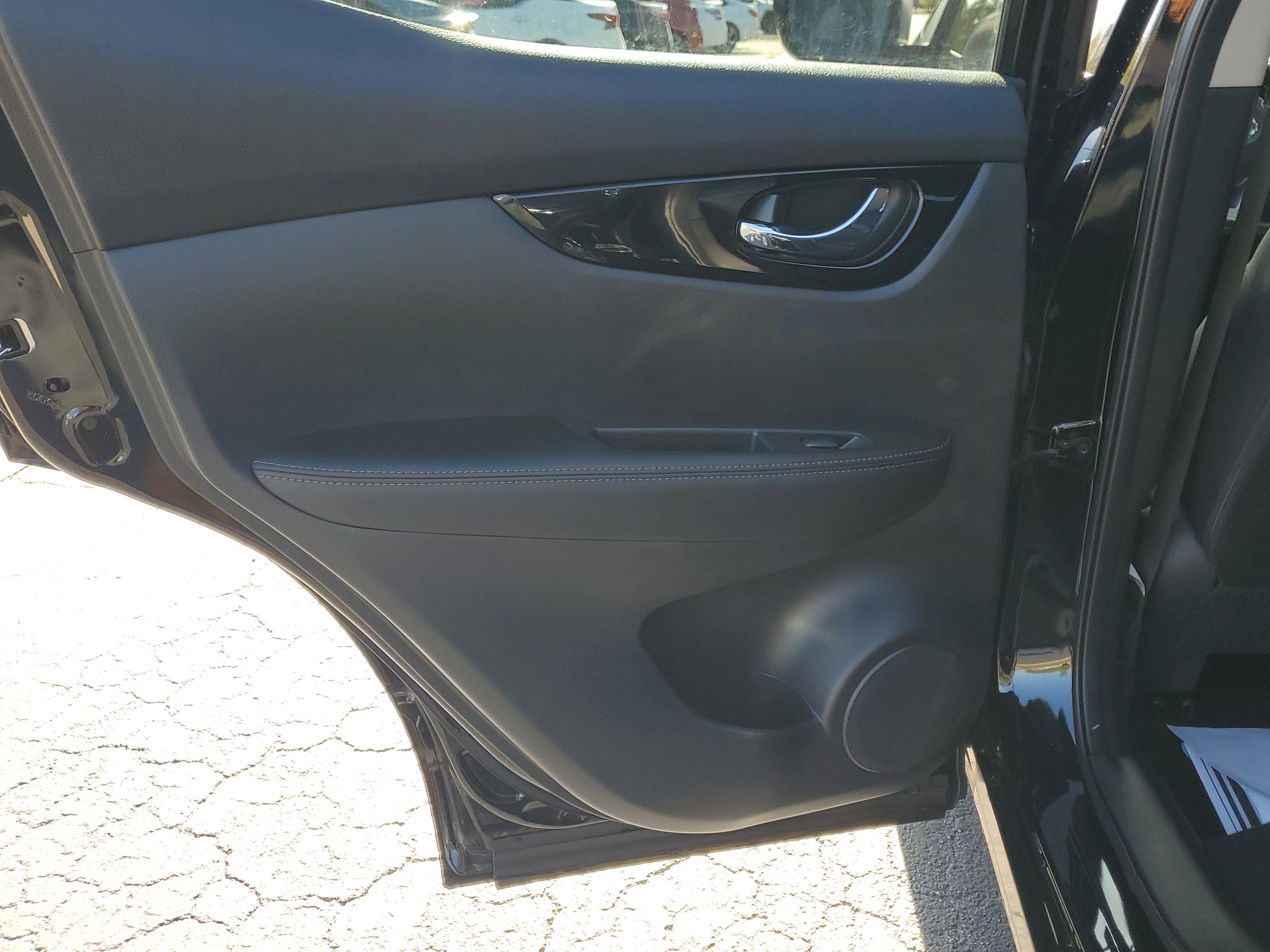 2021 Nissan Rogue Sport SV